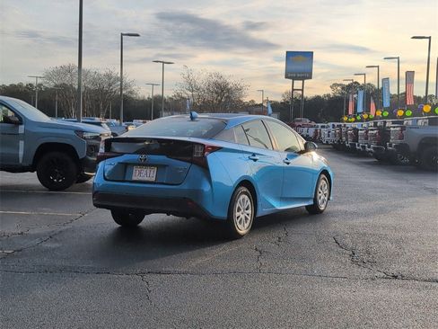 Used 2022 Toyota Prius L Eco image 3