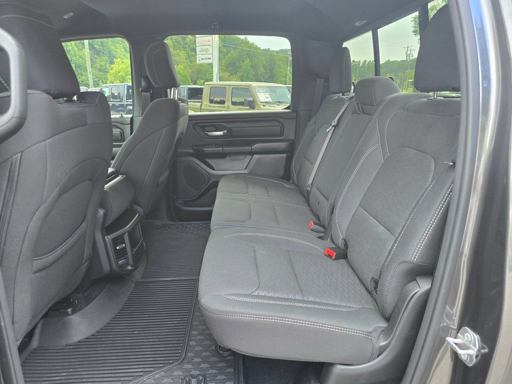 Used 2025 RAM 1500 Warlock AWD/4WD image 10