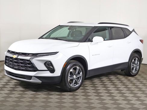 Used 2023 Chevrolet Blazer LT w/ Convenience Package FWD image 8