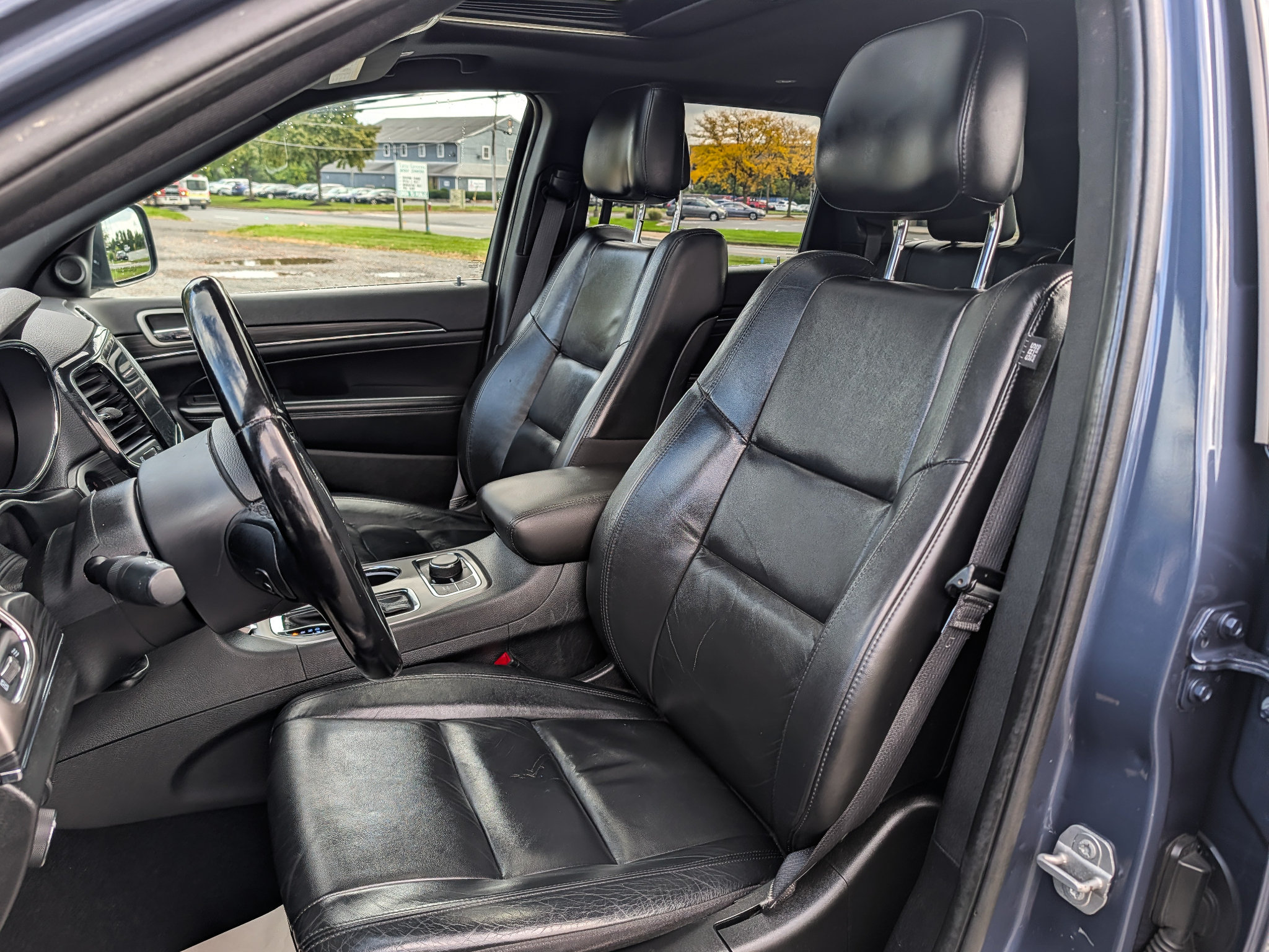 Used 2021 Jeep Grand Cherokee Limited AWD/4WD image 14