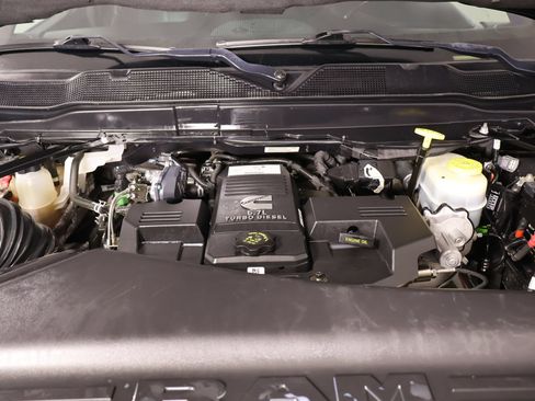 Used 2023 RAM 3500 Limited AWD/4WD image 19