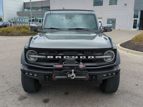 Used 2022 Ford Bronco Outer Banks w/ Sasquatch Package AWD/4WD image 3
