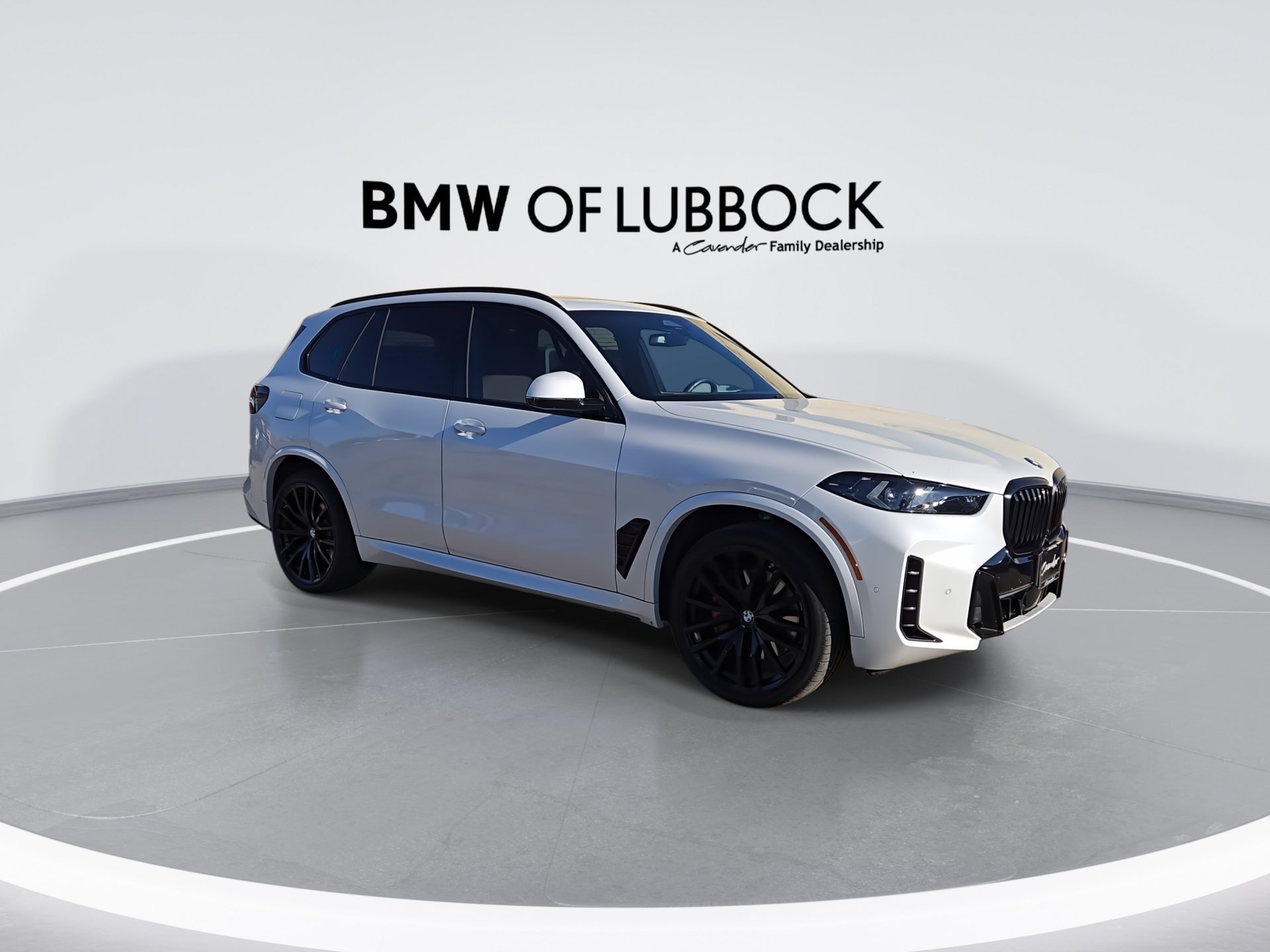 Used 2026 BMW X5 xDrive40i w/ M Sport Package AWD/4WD image 2