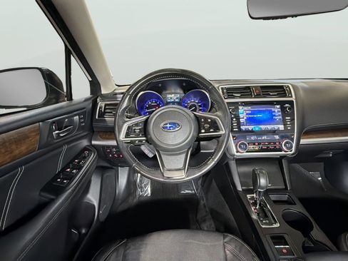 Used 2018 Subaru Outback 3.6R Limited AWD/4WD image 16