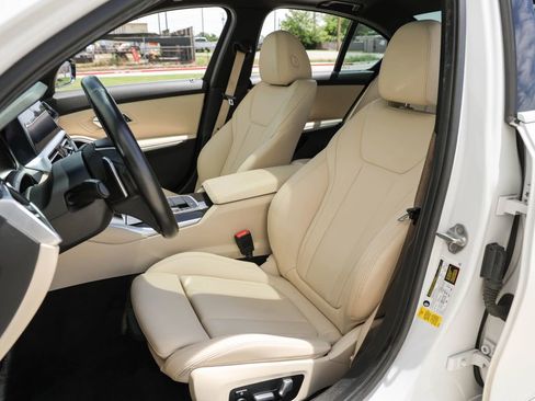 Used 2019 BMW 330i Sedan RWD image 15