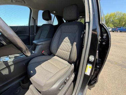 Used 2020 Chevrolet Equinox LT image 30