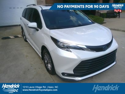 Used 2025 Toyota Sienna XLE