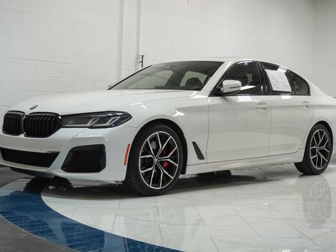 Used 2023 BMW 530i xDrive w/ M Sport Package AWD/4WD image 4