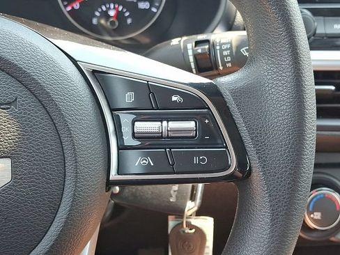 Used 2022 Kia Forte LXS w/ LXS Technology Package FWD image 21