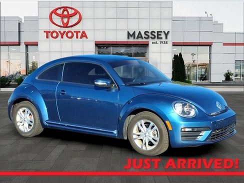 Used 2019 Volkswagen Beetle 2.0T S image 1