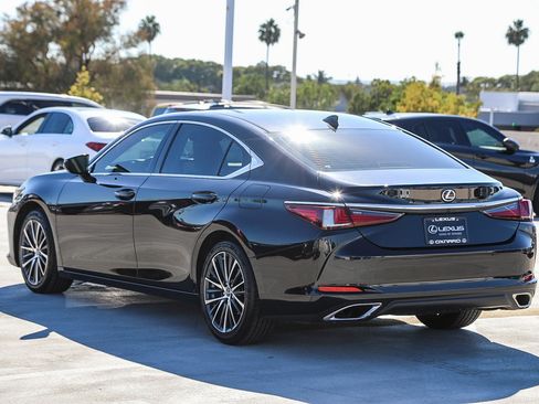 Used 2024 Lexus ES 350 w/ Premium Package FWD image 5