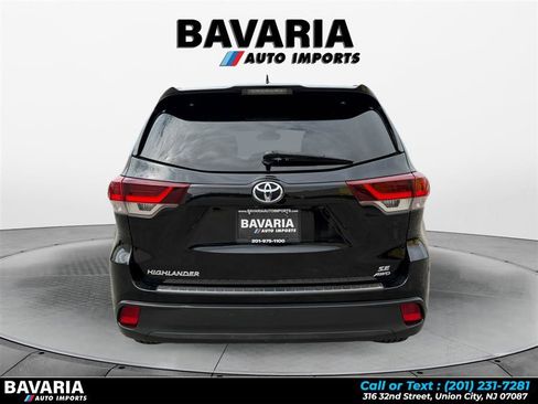 Used 2019 Toyota Highlander SE image 4