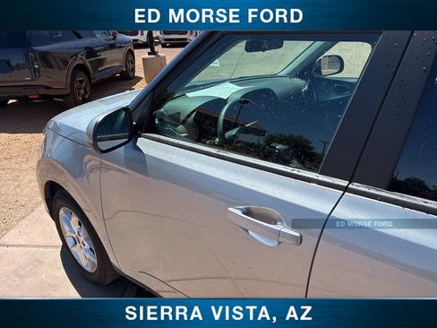 Used 2025 Kia Soul LX FWD image 19