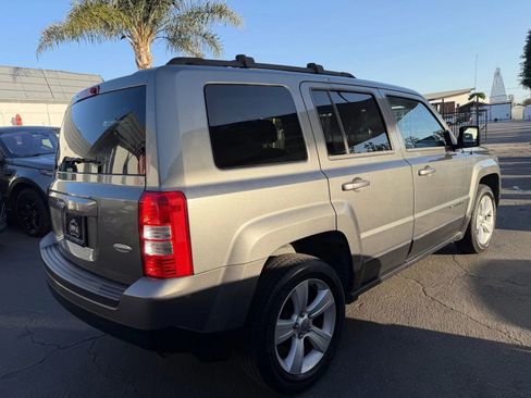Used 2014 Jeep Patriot Latitude FWD image 18