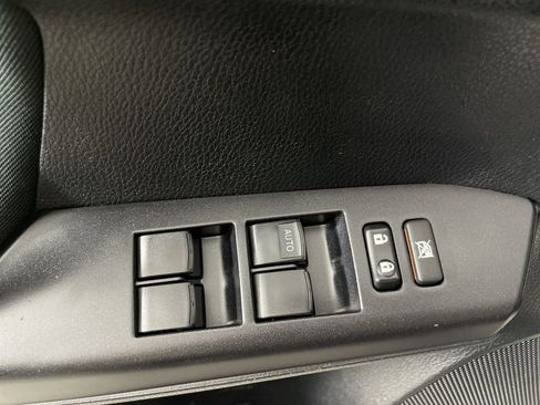 Used 2018 Toyota RAV4 LE w/ Carpet Mat Package image 20