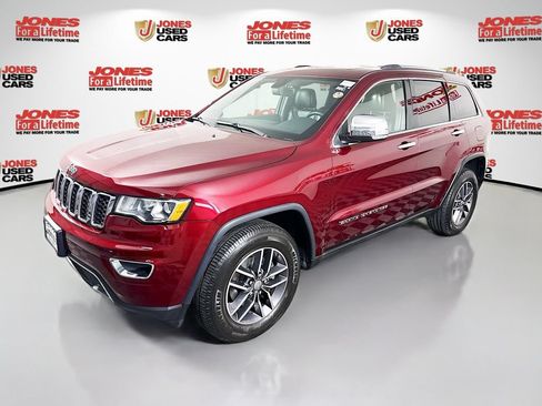 Used 2017 Jeep Grand Cherokee Limited AWD/4WD image 14