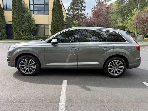 Used 2017 Audi Q7 3.0T Premium Plus w/ Premium Plus Package AWD/4WD image 10