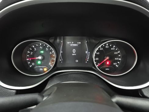 Used 2020 Jeep Compass Latitude image 21