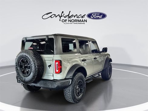 Used 2024 Ford Bronco Wildtrak image 8