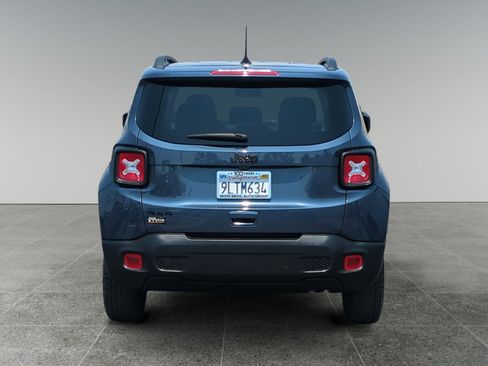Used 2023 Jeep Renegade Latitude AWD/4WD image 4