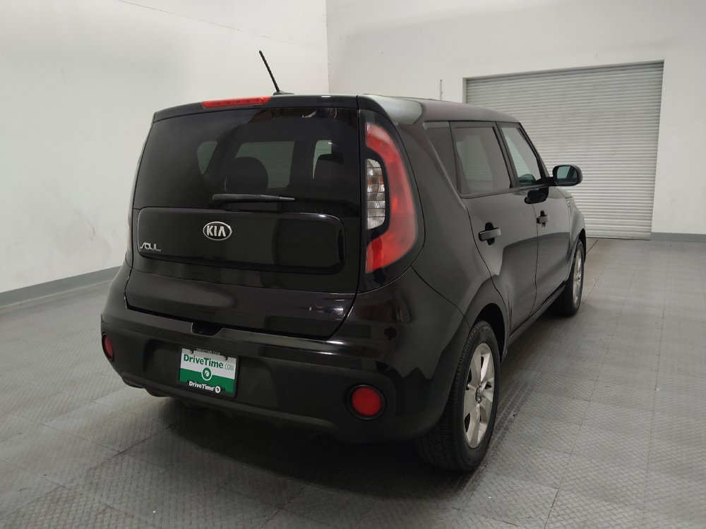 Used 2017 Kia Soul FWD image 7