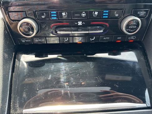 Used 2021 Jeep Grand Cherokee L Overland w/ Luxury Tech Group IV AWD/4WD image 40