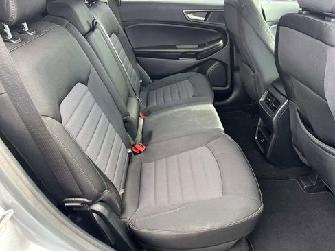 Used 2022 Ford Edge SE w/ Black Appearance Package image 28