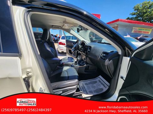Used 2019 Jeep Compass Limited AWD/4WD image 19