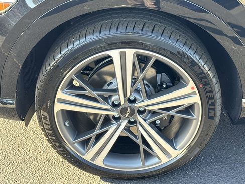 New 2026 Genesis GV80 3.5T e-SC image 11