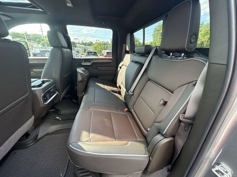 New 2026 GMC Sierra 3500 Denali w/ Denali Reserve Package AWD/4WD image 25
