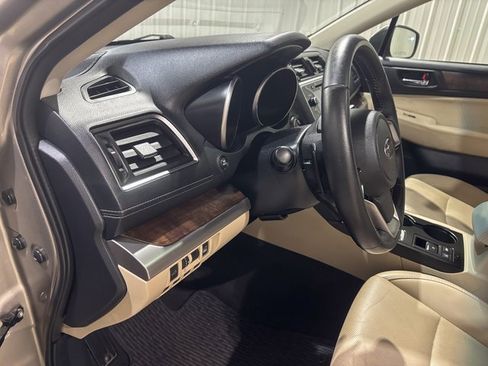 Used 2018 Subaru Outback 2.5i Limited image 16