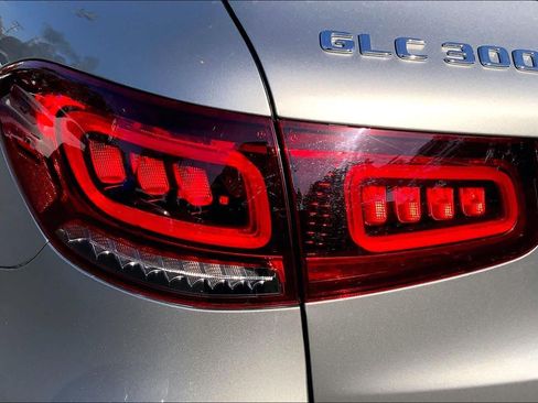 Used 2021 Mercedes-Benz GLC 300 image 28