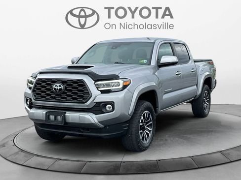Used 2021 Toyota Tacoma TRD Sport w/ Technology Package AWD/4WD image 1