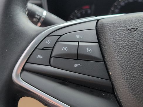 Used 2017 Cadillac XT5 FWD image 26