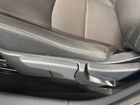 Used 2025 Nissan Sentra SV FWD image 20