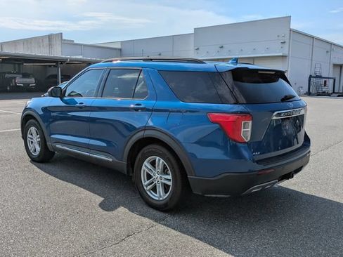 Certified 2020 Ford Explorer XLT w/ Equipment Group 202A RWD image 5