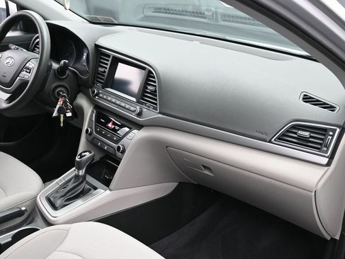 Used 2018 Hyundai Elantra SEL image 30