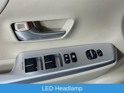 Used 2014 Toyota Prius V Five image 21