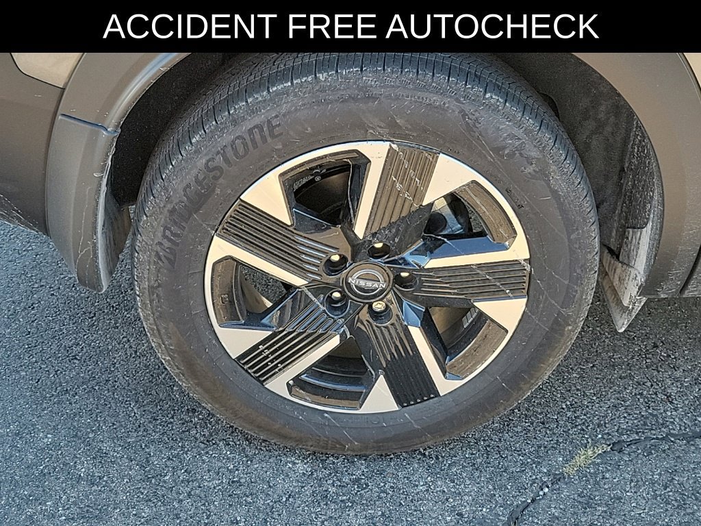 Used 2026 Nissan Kicks SV w/ SV Premium Package AWD/4WD image 9