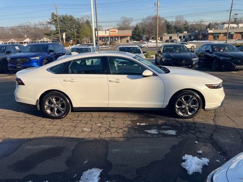 Used 2023 Honda Accord EX image 17