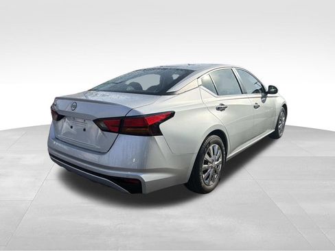 Used 2023 Nissan Altima 2.5 S image 3