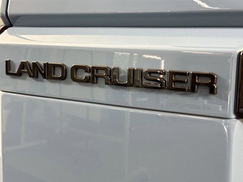 Used 2025 Toyota Land Cruiser w/ Premium Package AWD/4WD image 15