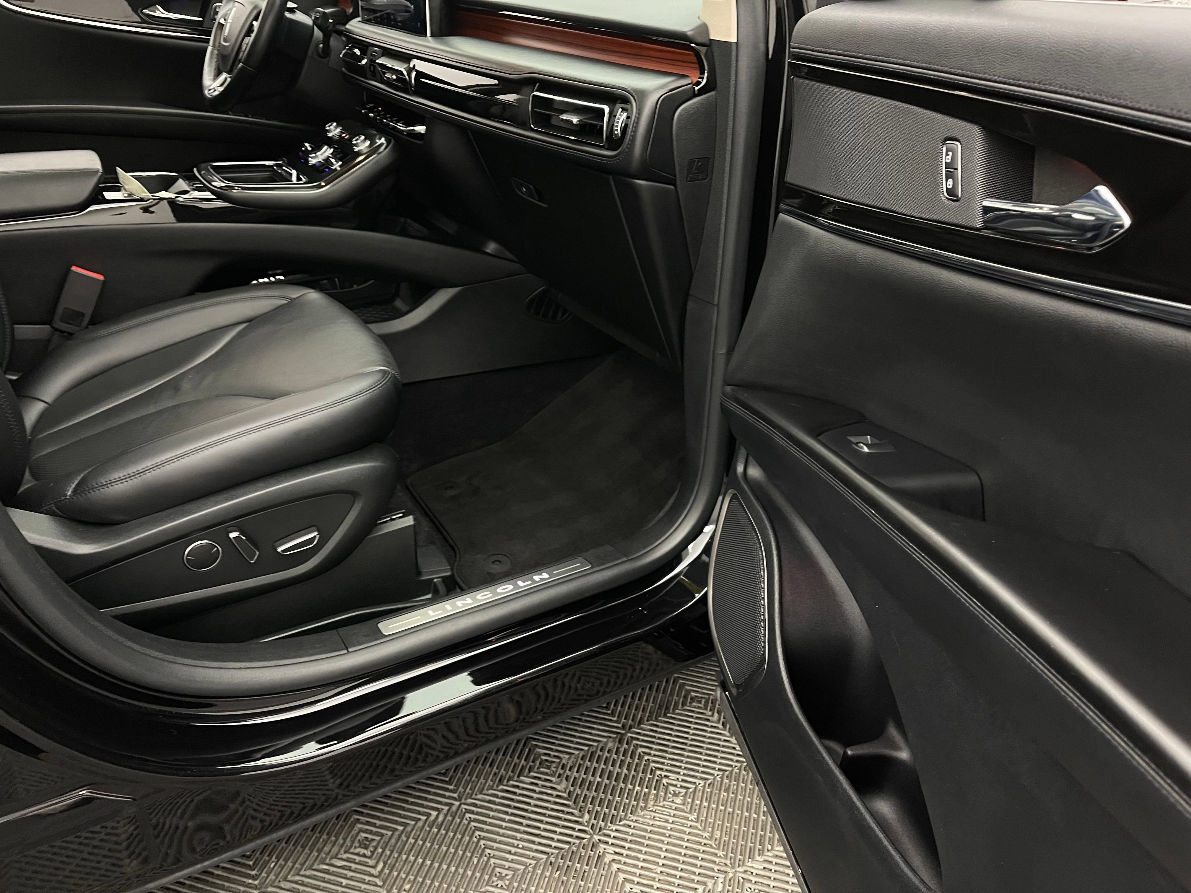 Used 2022 Lincoln Nautilus Reserve FWD image 38