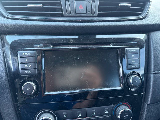 Used 2019 Nissan Rogue S FWD image 35