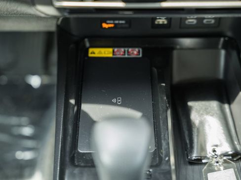 Used 2025 Toyota Camry LE FWD image 24