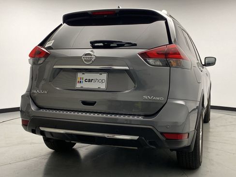 Used 2020 Nissan Rogue SV image 5