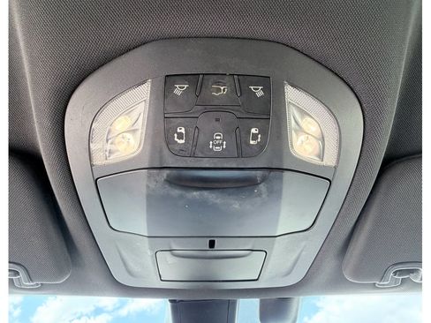 Used 2020 Chrysler Pacifica Touring w/ S Appearance Package image 16