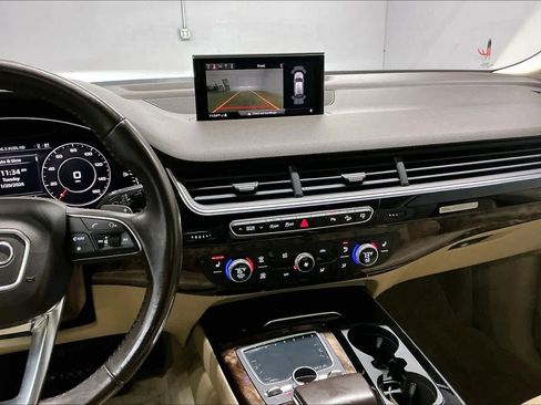 Used 2017 Audi Q7 3.0T Premium Plus w/ Premium Plus Package image 9