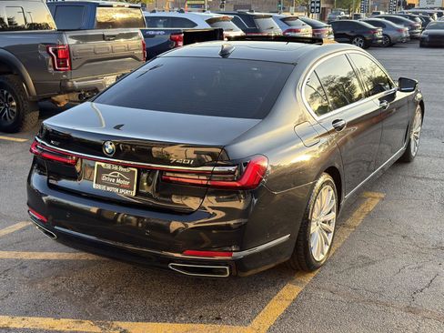Used 2022 BMW 740i xDrive w/ Premium Package AWD/4WD image 9