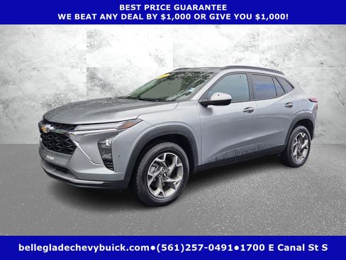 Used 2025 Chevrolet Trax LT w/ Driver Confidence Package image 1